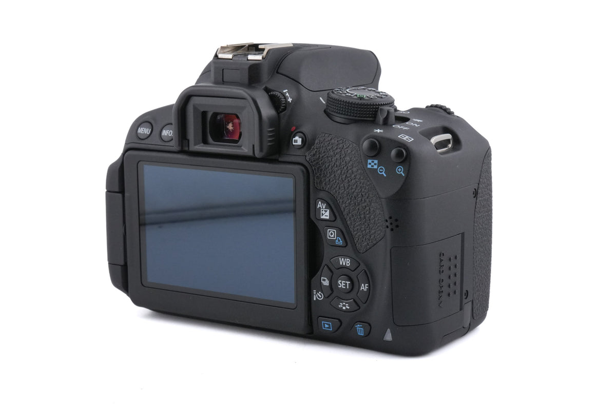 Canon EOS 700D
