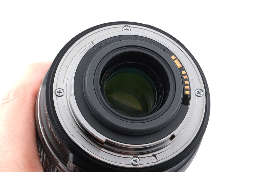 Canon 18-200mm f3.5-5.6 IS