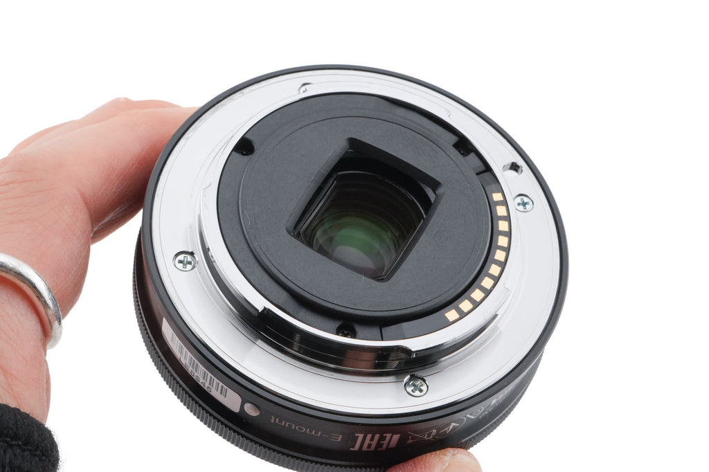 Sony 20mm f2.8 (SEL20F28)