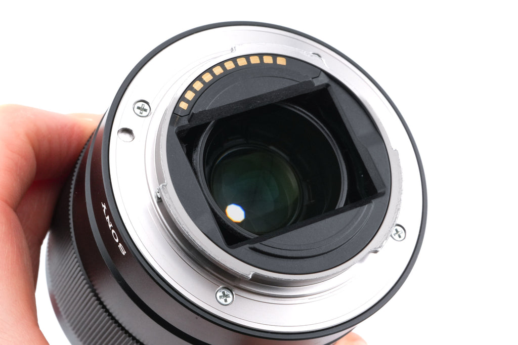 Sony 28mm f2 (SEL28F20)