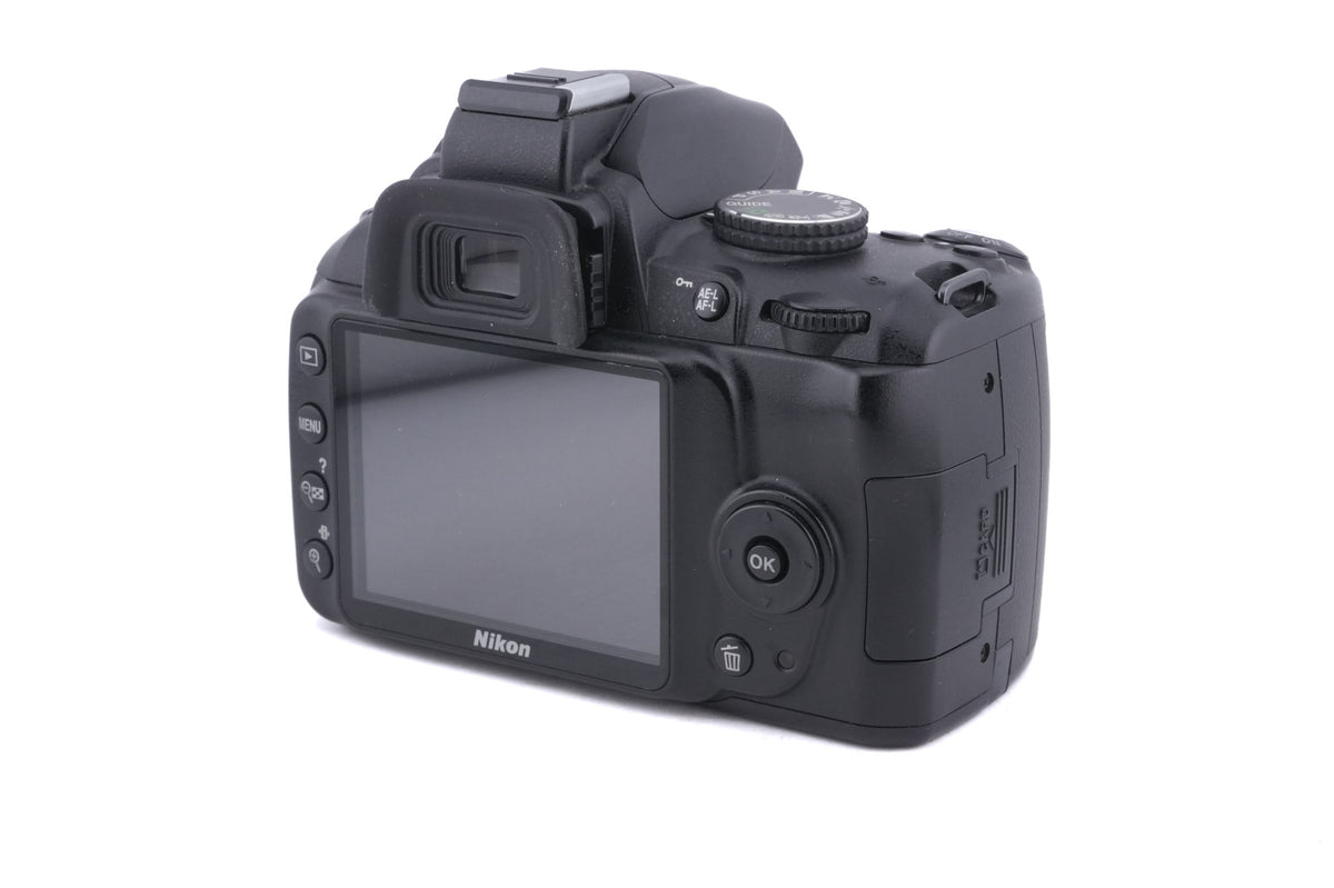 Nikon D3000