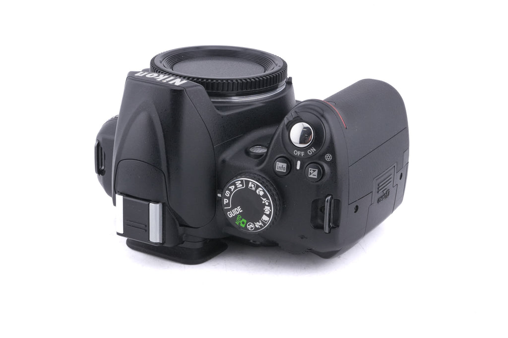 Nikon D3000