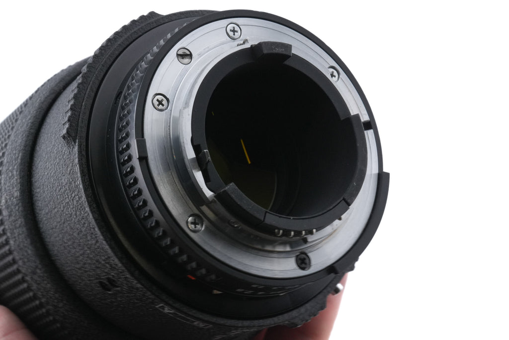 Nikon 80-200mm f2.8 AF Nikkor D ED (First Version)