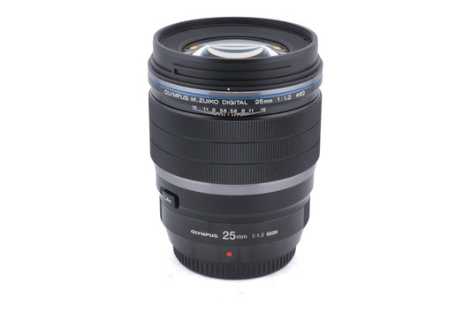 Olympus 25mm f1.2 Pro M.Zuiko Digital