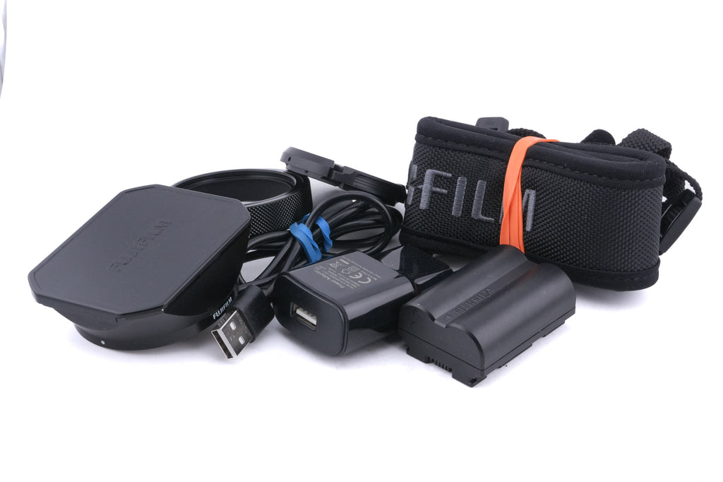 Fujifilm GFX 100RF + Fujifilm GFX 100RF L-Plate with Wooden Handle (5266)