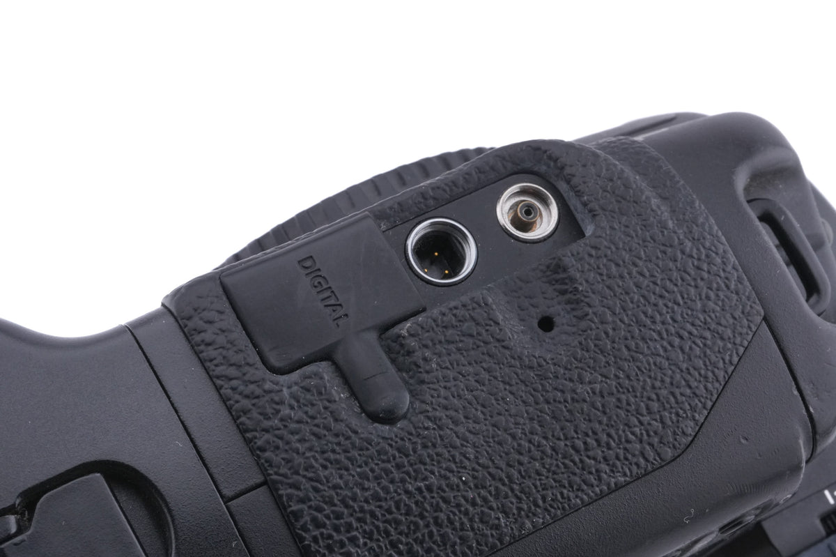 Canon EOS 1DS