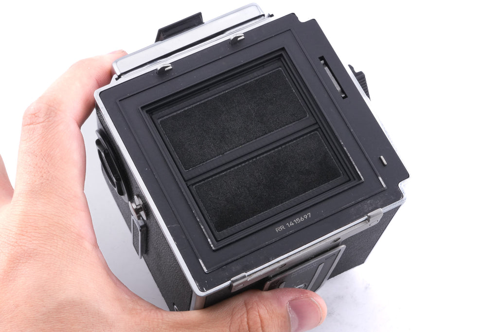 Hasselblad 503CX (Silver, 10026) + 80mm f2.8 Planar T* CF (20029) + A12N Film Magazine + Waist Level Finder (New / Chrome, 42315) + Acute Matte Focusing Screen (42165)