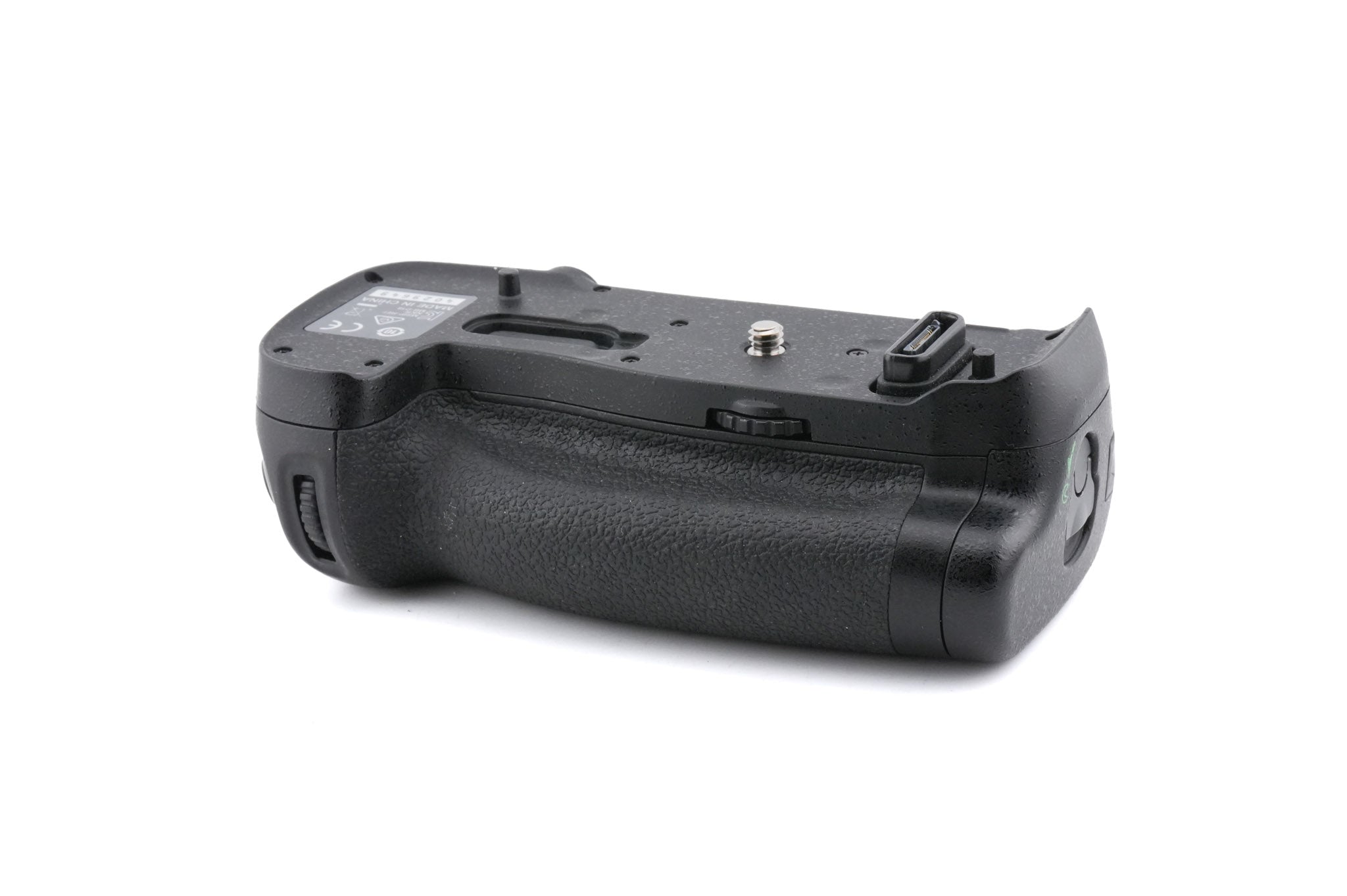 Nikon MB-D18 Multi-Power Battery Pack - Accessory