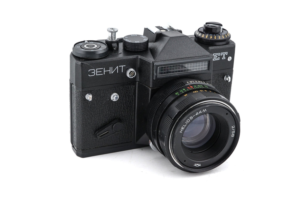 Zenit ET + 58mm f2 Helios-44M