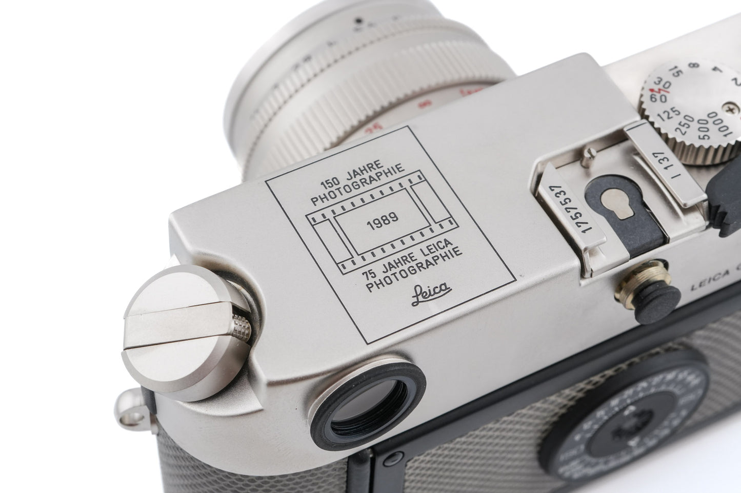 Leica M6 "150 Jahre Photographie, 75 Jahre Leica Photographie" + 50mm f1.4 Summilux-M Platinum "150 Jahre Photographie, 75 Jahre Leica Photographie" (10450)