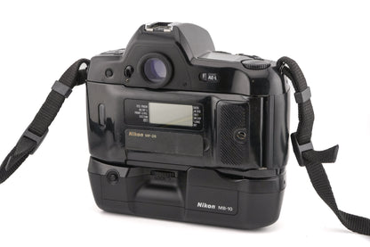 Nikon F90 + MB-10 Battery Pack