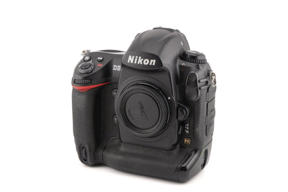 Nikon D3 + MH-22 Quick Charger