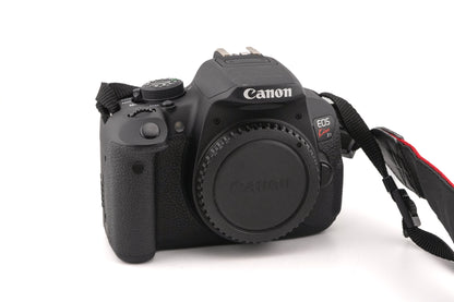 Canon EOS 700D