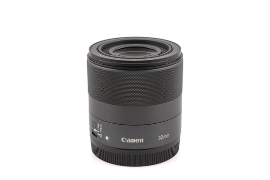 Canon 32mm f1.4 STM