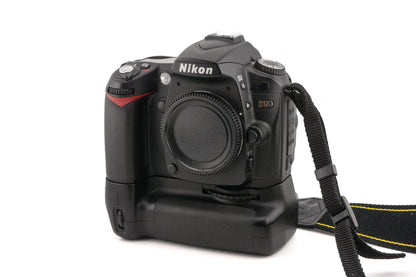 Nikon D90 + MB-D80 Multi-Power Battery Pack