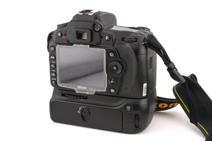 Nikon D90 + MB-D80 Multi-Power Battery Pack