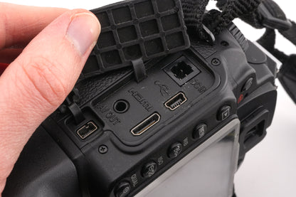 Nikon D90 + MB-D80 Multi-Power Battery Pack