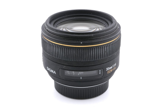 Sigma 30mm f1.4 EX DC HSM