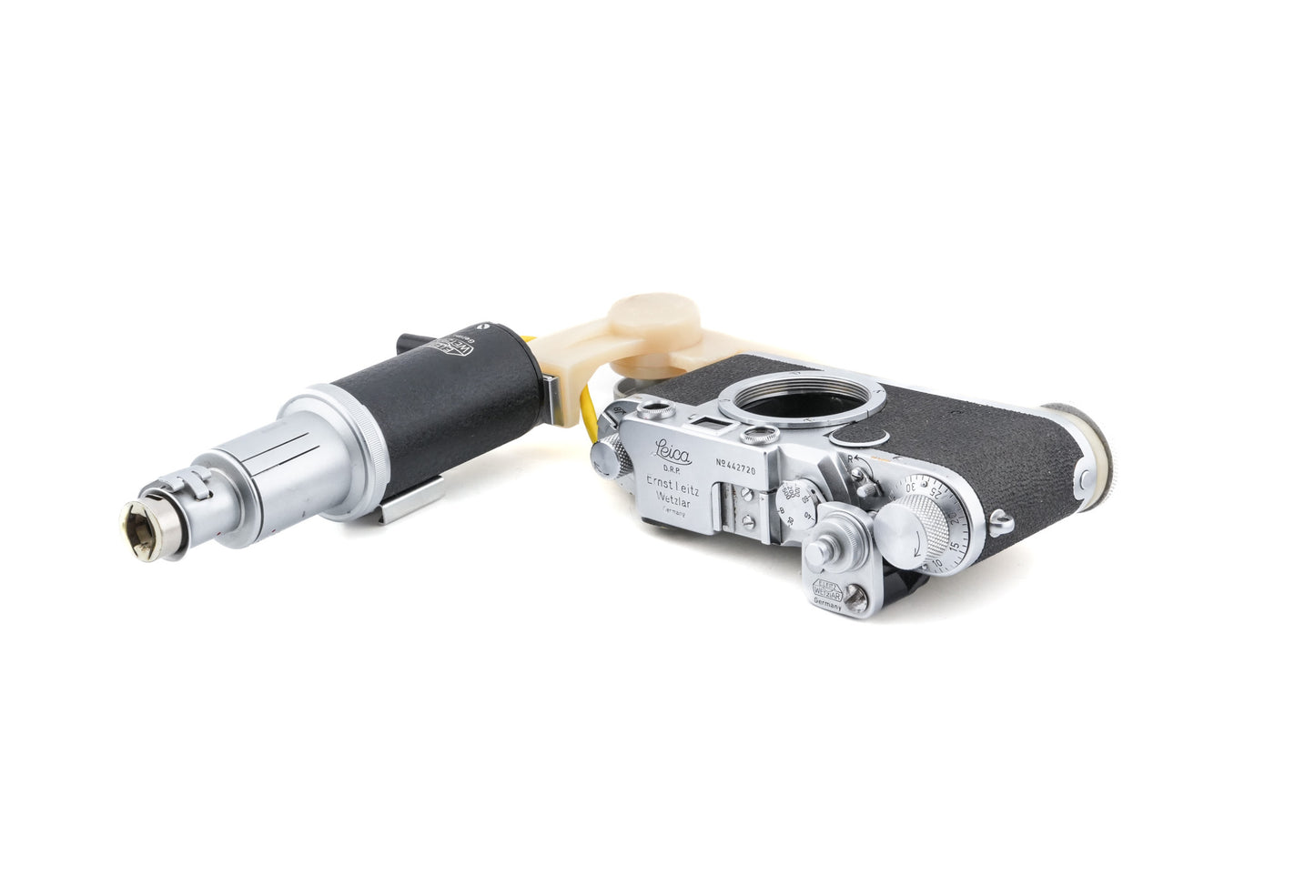 Leica IIc + Flash Unit (CEYOO) + Synchronized Shutter Release (VACU) + Flash Bracket (CTOOM)