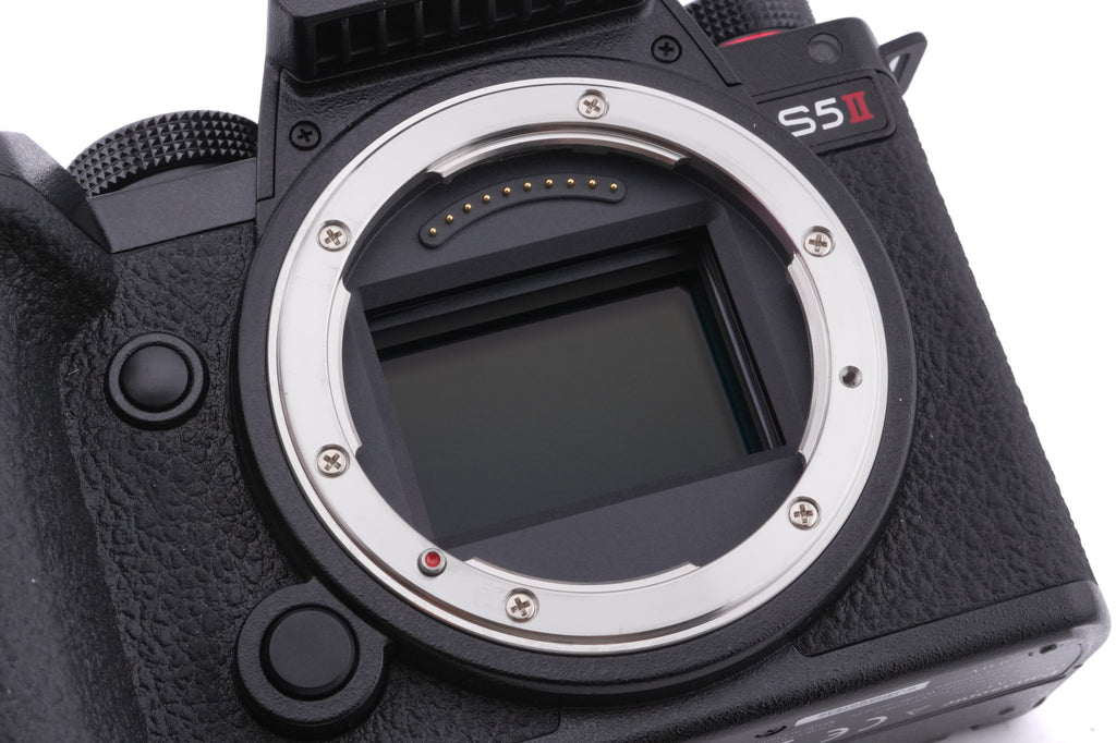 Panasonic Lumix DC-S5 II