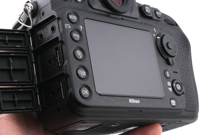 Nikon D810