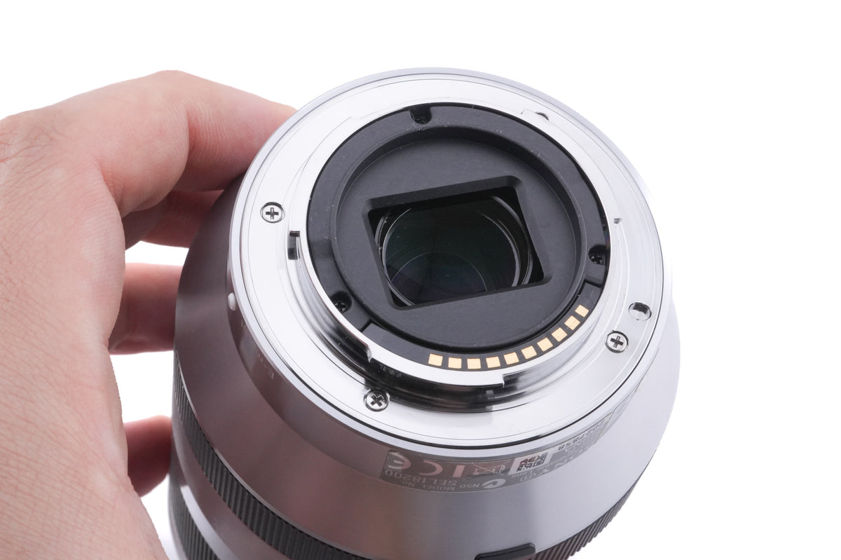 Sony 18-200mm f3.5-6.3 OSS (SEL18200)