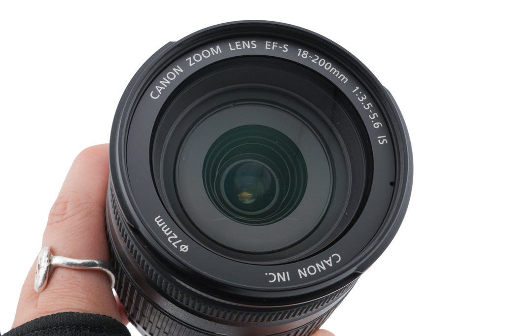Canon 18-200mm f3.5-5.6 IS