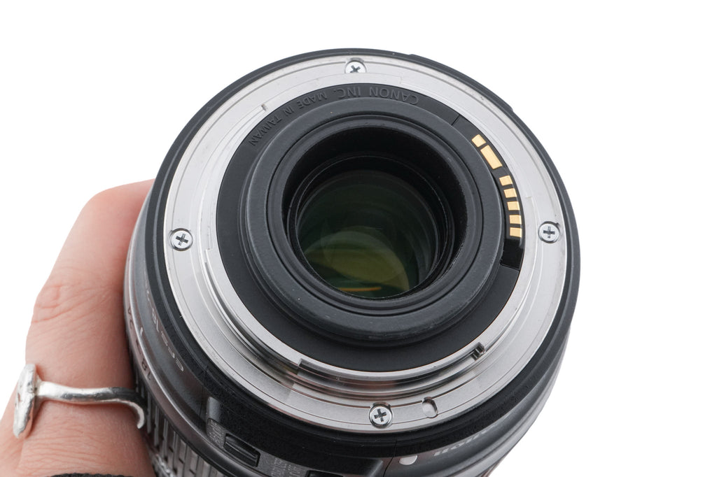 Canon 18-200mm f3.5-5.6 IS
