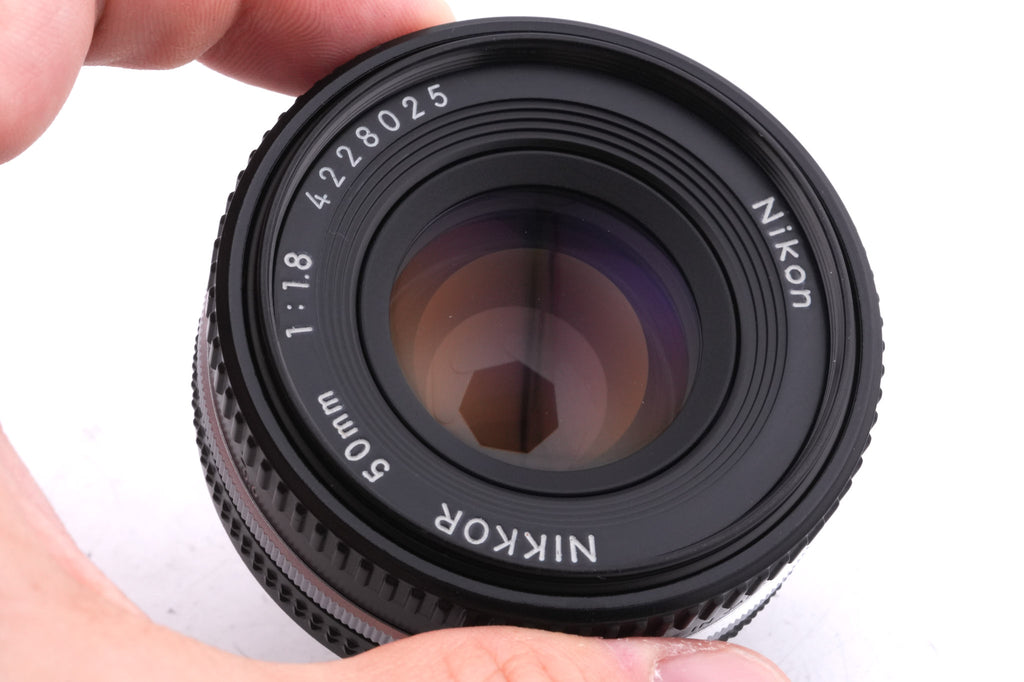Nikon 50mm f1.8 Nikkor AI-S (0.6m)