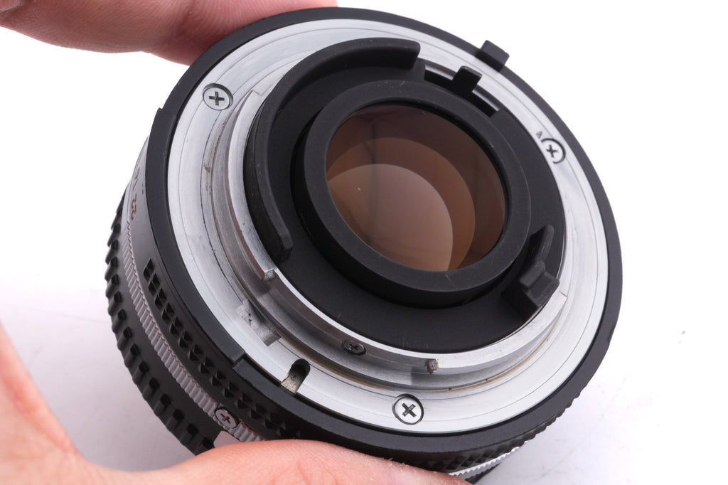 Nikon 50mm f1.8 Nikkor AI-S (0.6m)