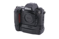 Nikon F100 + MB-15 Multi-Power High Speed Battery Pack