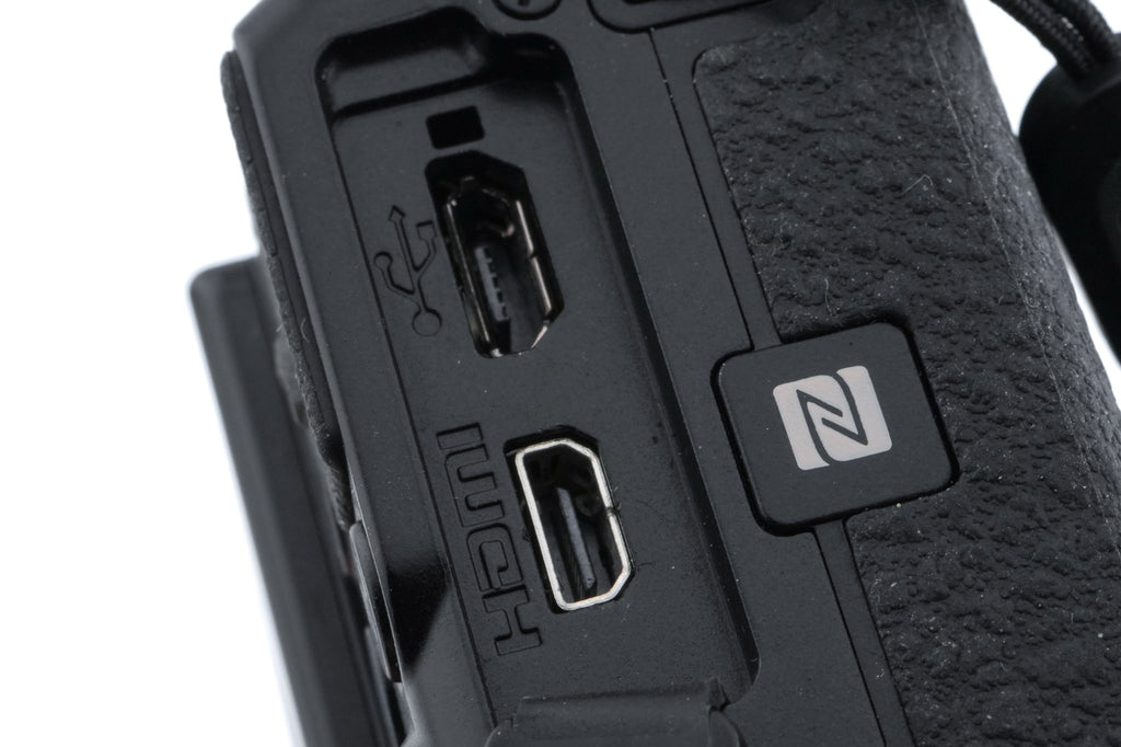 Nikon Coolpix S9900