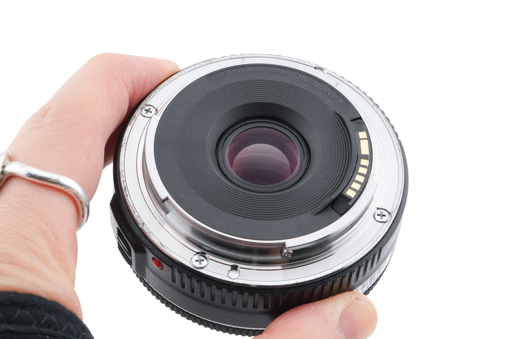 Canon 40mm f2.8 STM