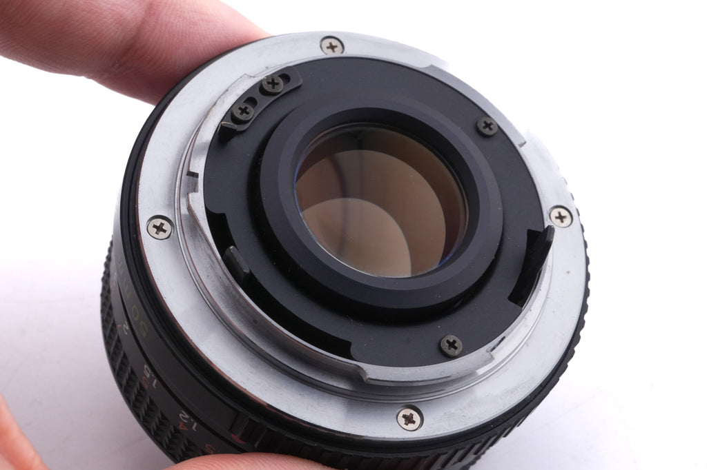 Yashica 50mm f2 ML