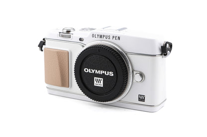 Olympus PEN E-P5 + FL-LM2 Flash