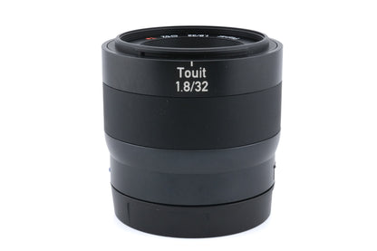 Carl Zeiss 32mm f1.8 Planar T* Touit