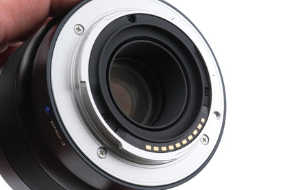 Carl Zeiss 32mm f1.8 Planar T* Touit