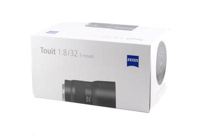 Carl Zeiss 32mm f1.8 Planar T* Touit