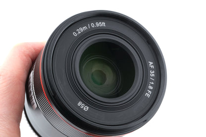 Samyang 35mm f1.8 AF