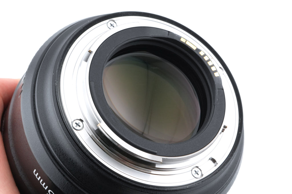 Canon 85mm f1.4 L IS USM