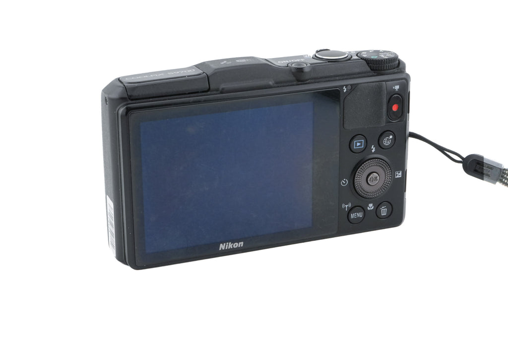 Nikon Coolpix S9700