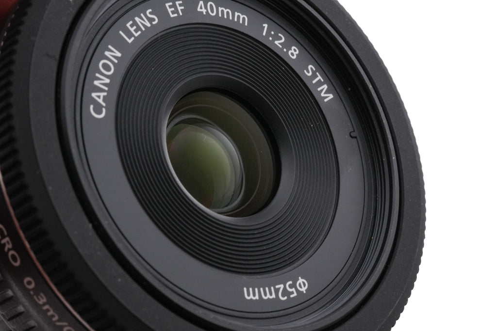 Canon 40mm f2.8 STM