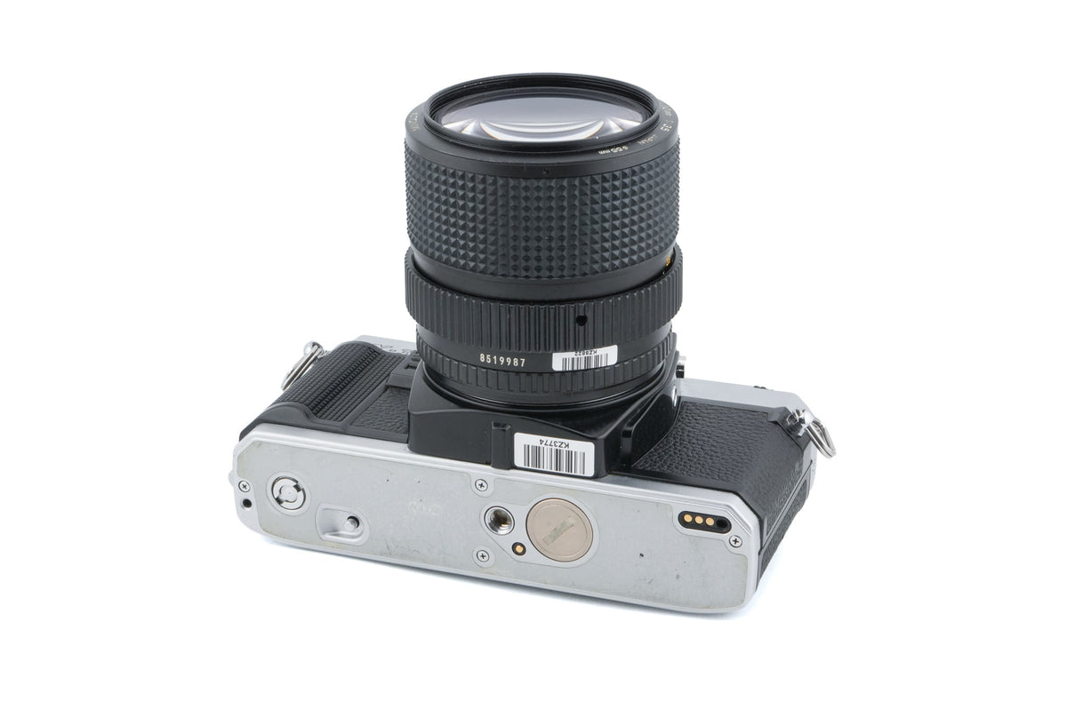 Minolta X-300 + 35-70mm f3.5 MD Zoom