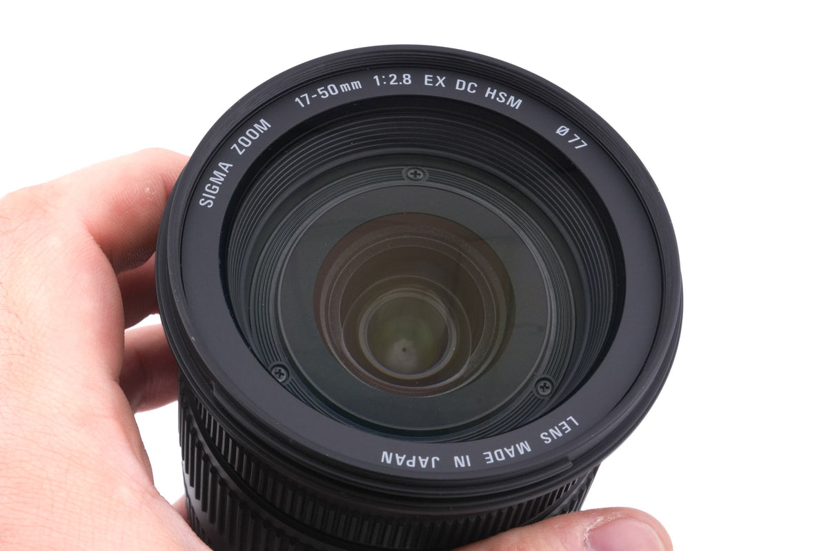 Sigma 17-50mm f2.8 EX DC HSM
