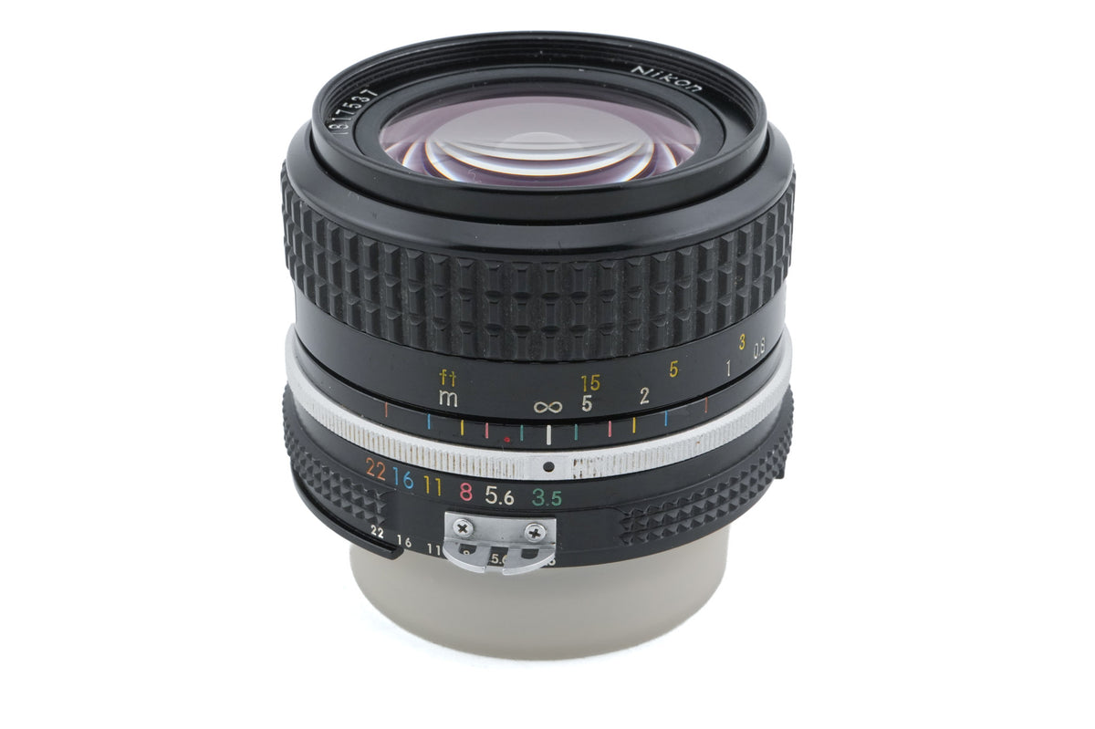 Nikon 28mm f3.5 Nikkor AI