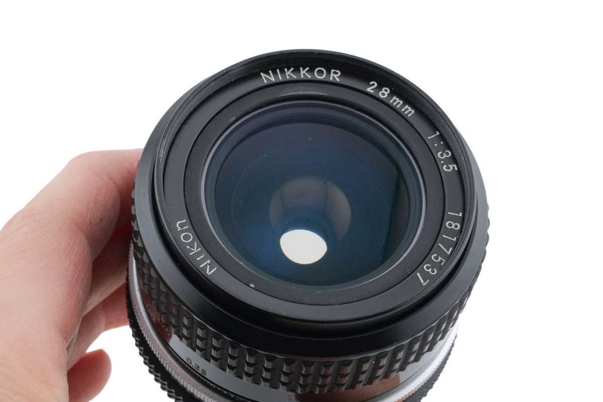 Nikon 28mm f3.5 Nikkor AI