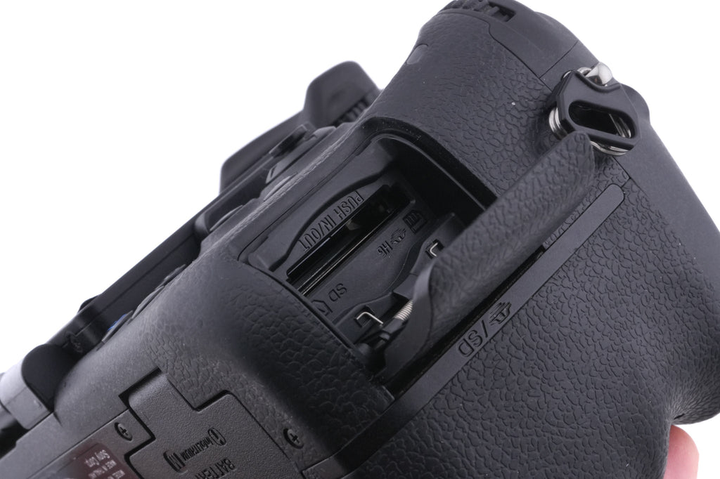 Sony A77V