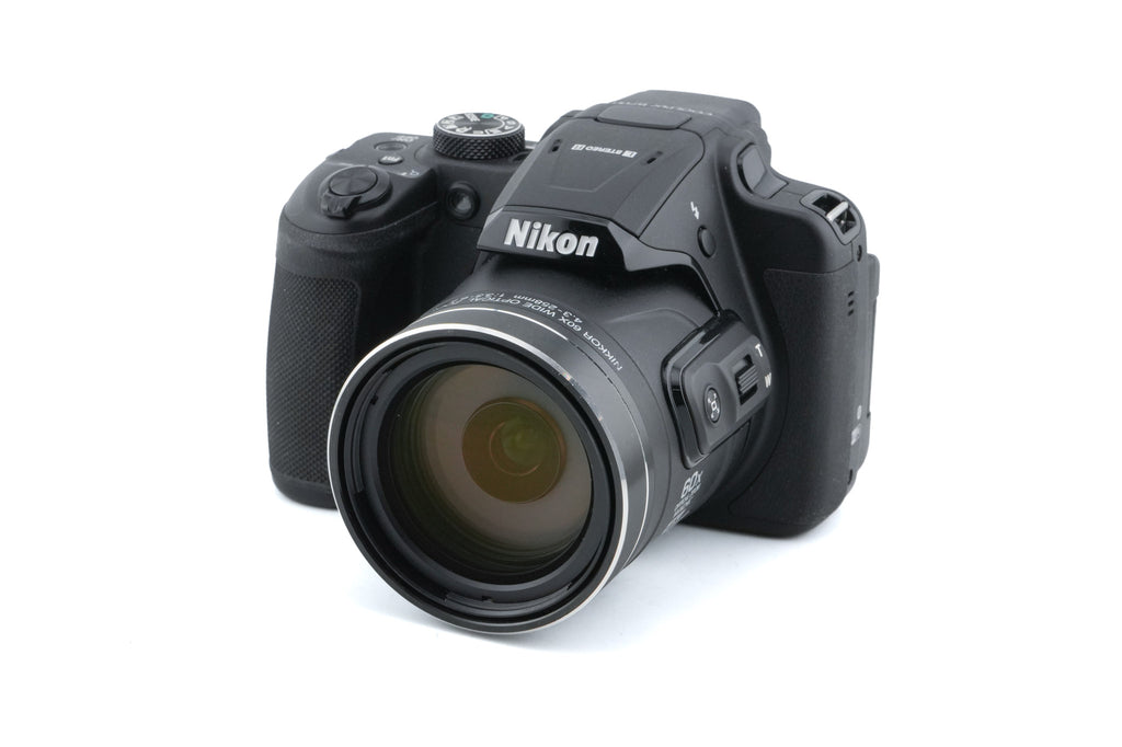 Nikon Coolpix B700