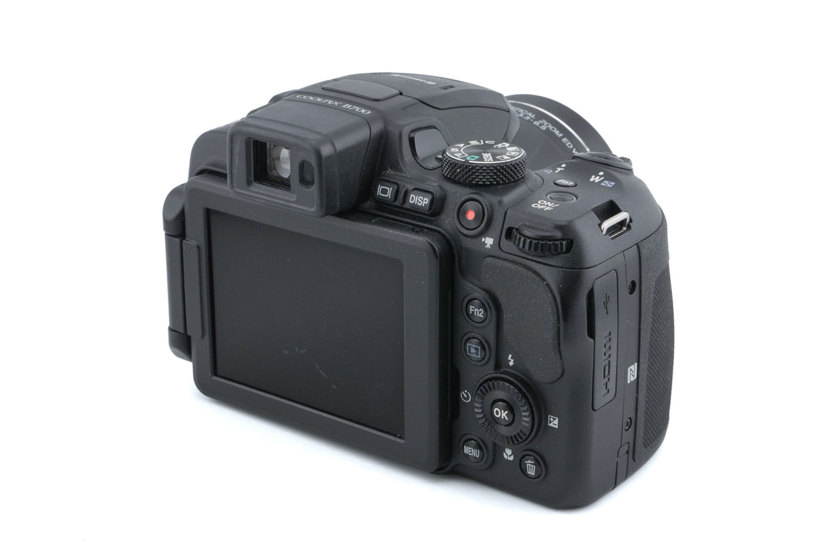 Nikon Coolpix B700