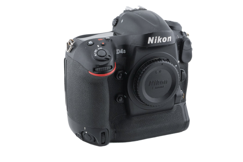 Nikon D4S